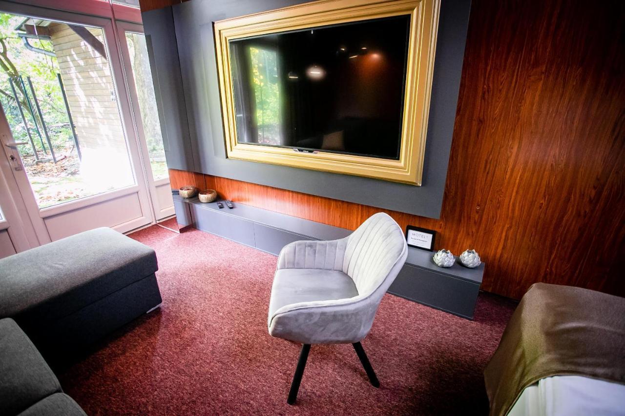 Motel1- A Megfizetheto Luxus! Dunaújváros 外观 照片