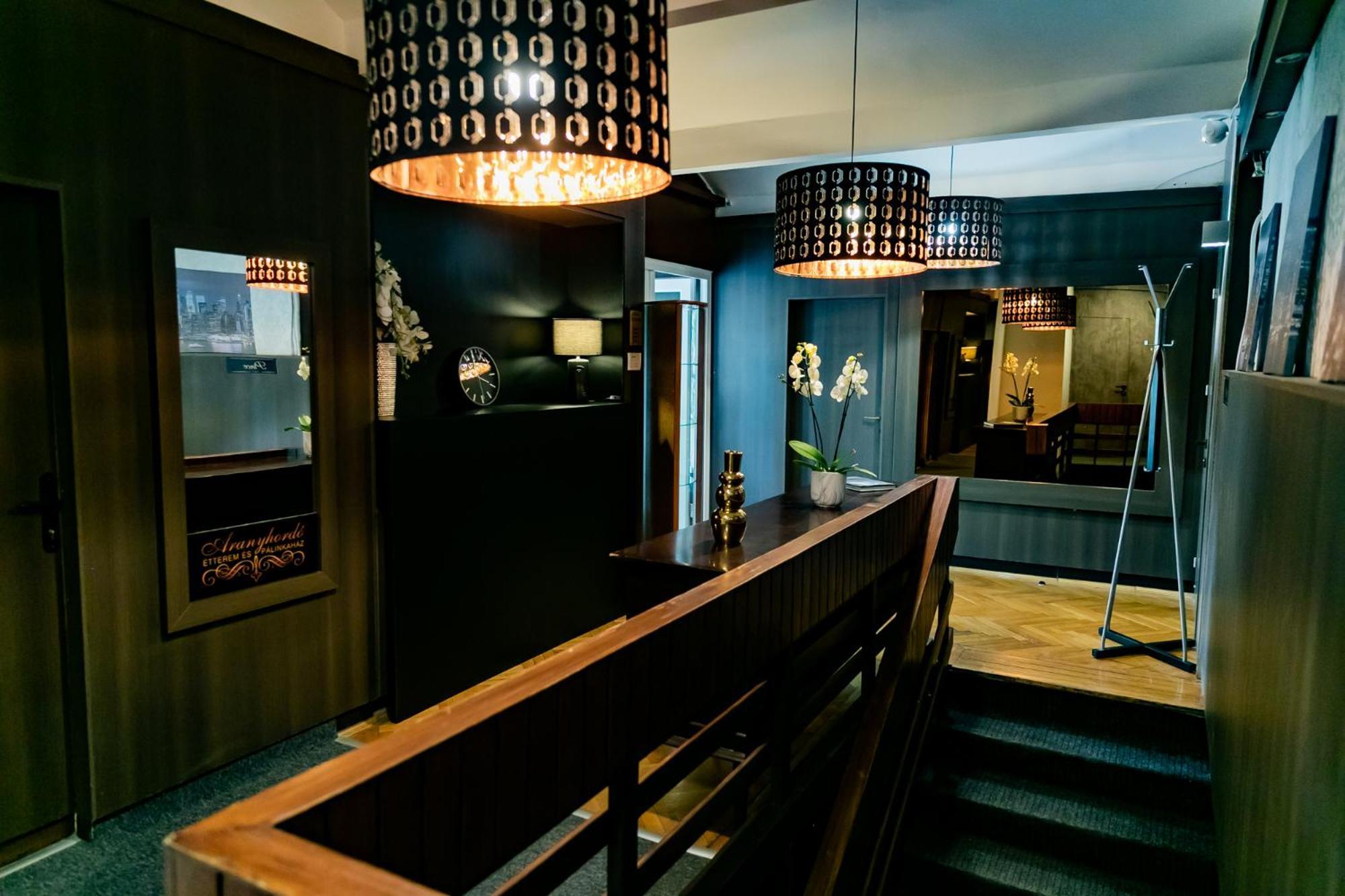 Motel1- A Megfizetheto Luxus! Dunaújváros 外观 照片