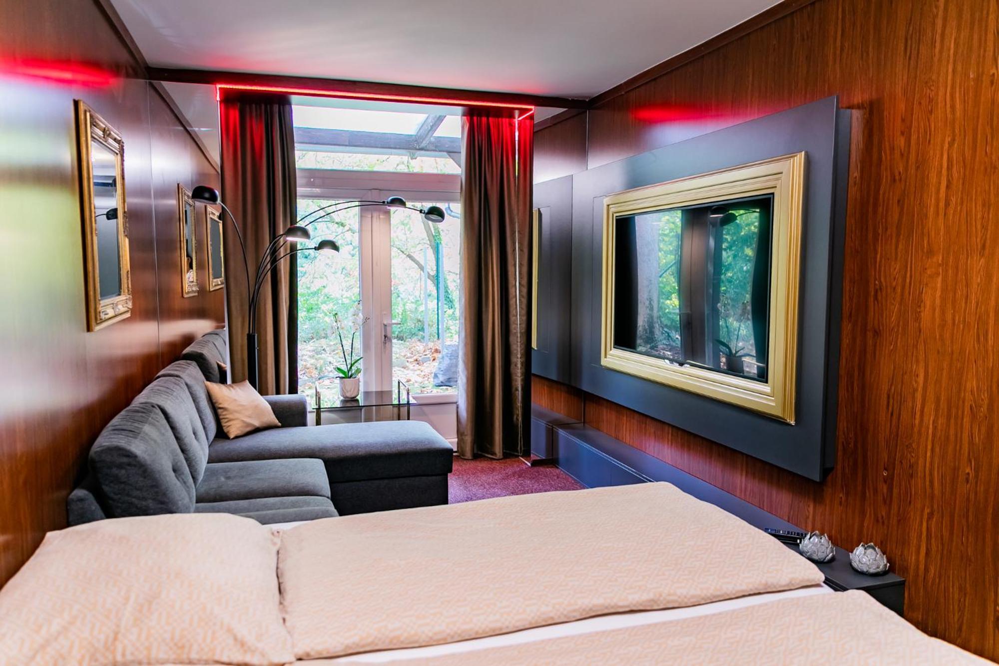 Motel1- A Megfizetheto Luxus! Dunaújváros 外观 照片