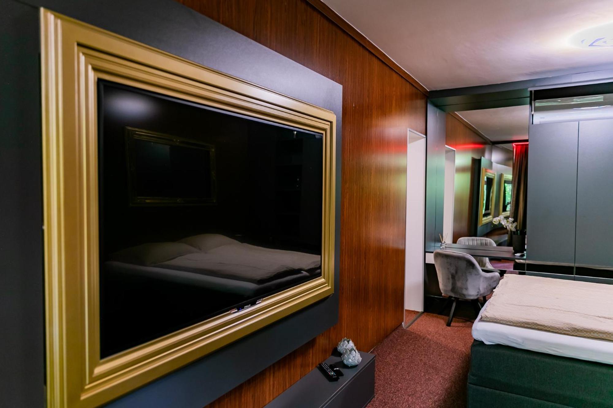 Motel1- A Megfizetheto Luxus! Dunaújváros 外观 照片