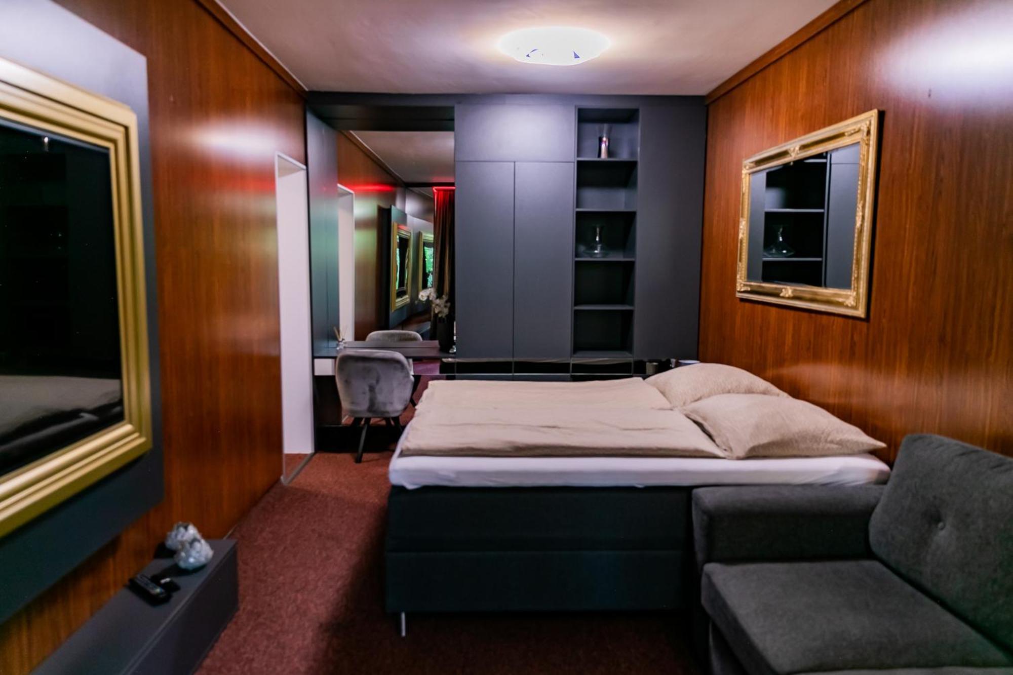 Motel1- A Megfizetheto Luxus! Dunaújváros 外观 照片